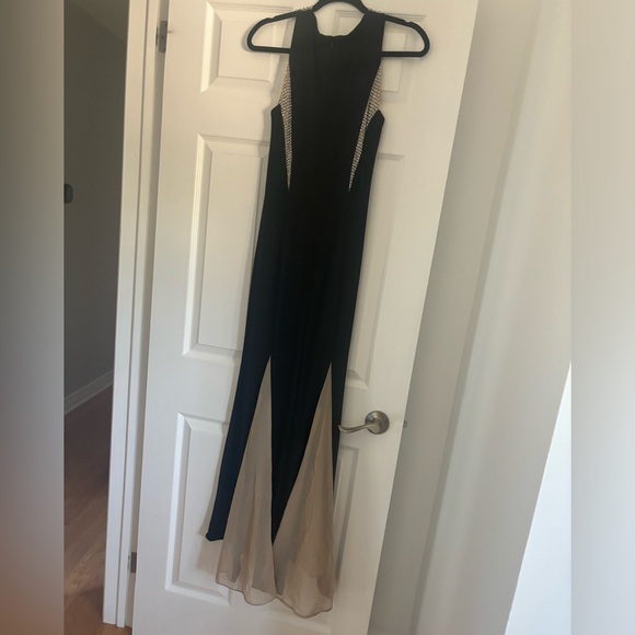 Xscape size 8 formal dress - Picture 2 of 5